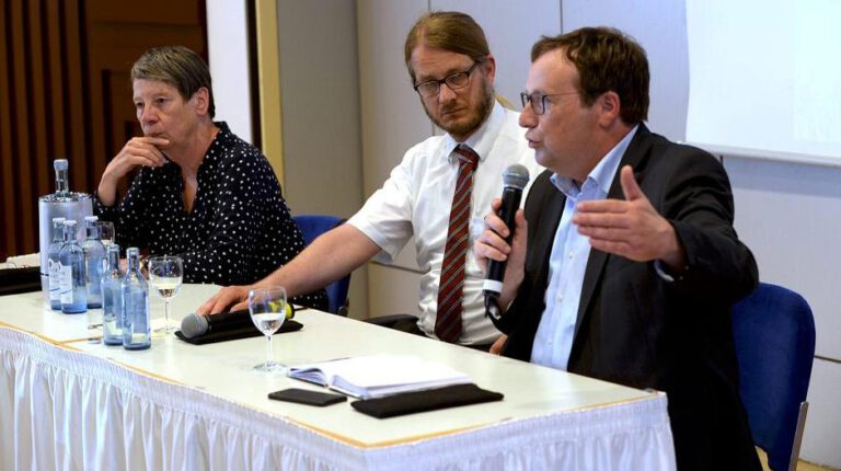 SPD und Grüne debattieren über Atomkraftwerk Tihange